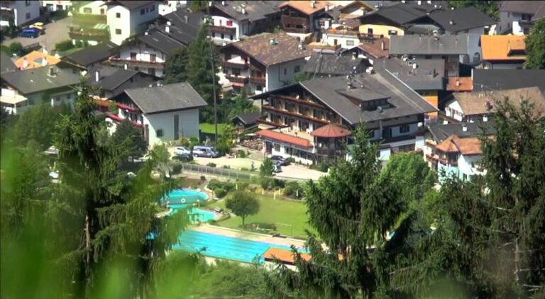 Hotel Martinerhof: l&#8217;incanto delle Dolomiti in Val Passiria